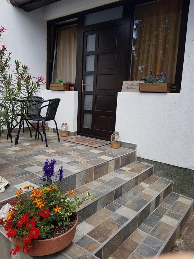 Kiscsillag Apartman Harkan Exterior foto