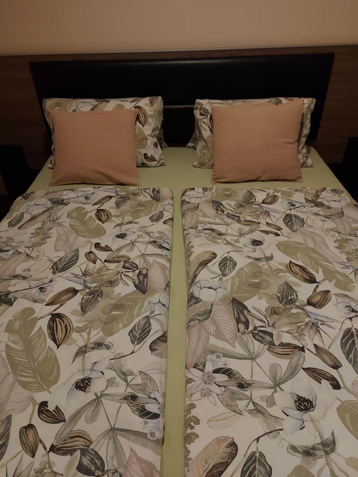Kiscsillag Apartman Harkan Exterior foto